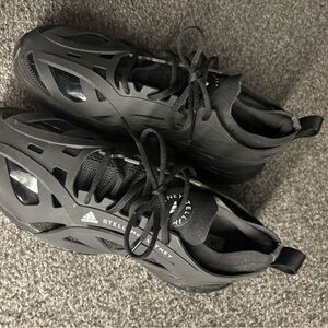 Authentic Stella McCartney Sneakers LIKE NEW, Women size 10 1/2